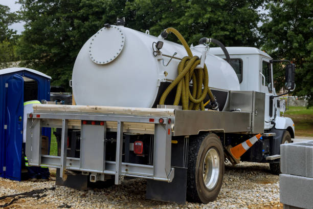 Portable Toilet Options We Offer in Brownfield, TX